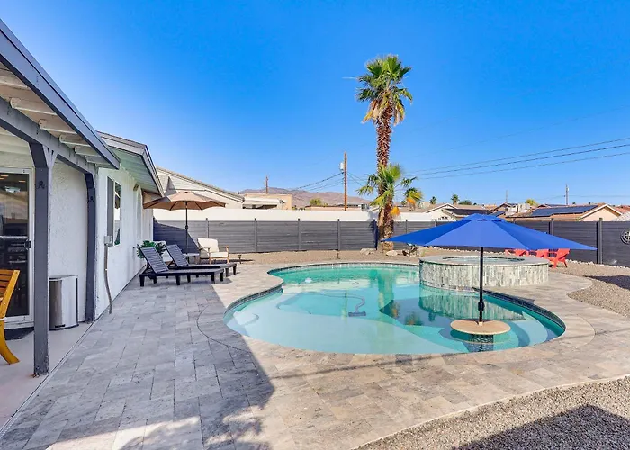 ~ 5 Mi To Havasu: Family W/ Fenced Yard! Hébergement de vacances Lake Havasu City