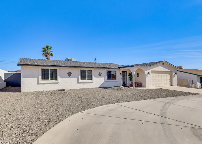 ~ 5 Mi To Havasu: Family W/ Fenced Yard! *
