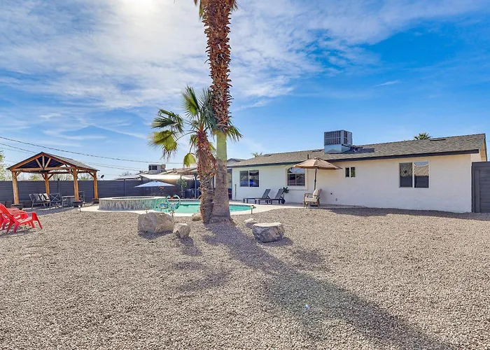 Hébergement de vacances ~ 5 Mi To Havasu: Family W/ Fenced Yard! Lake Havasu City